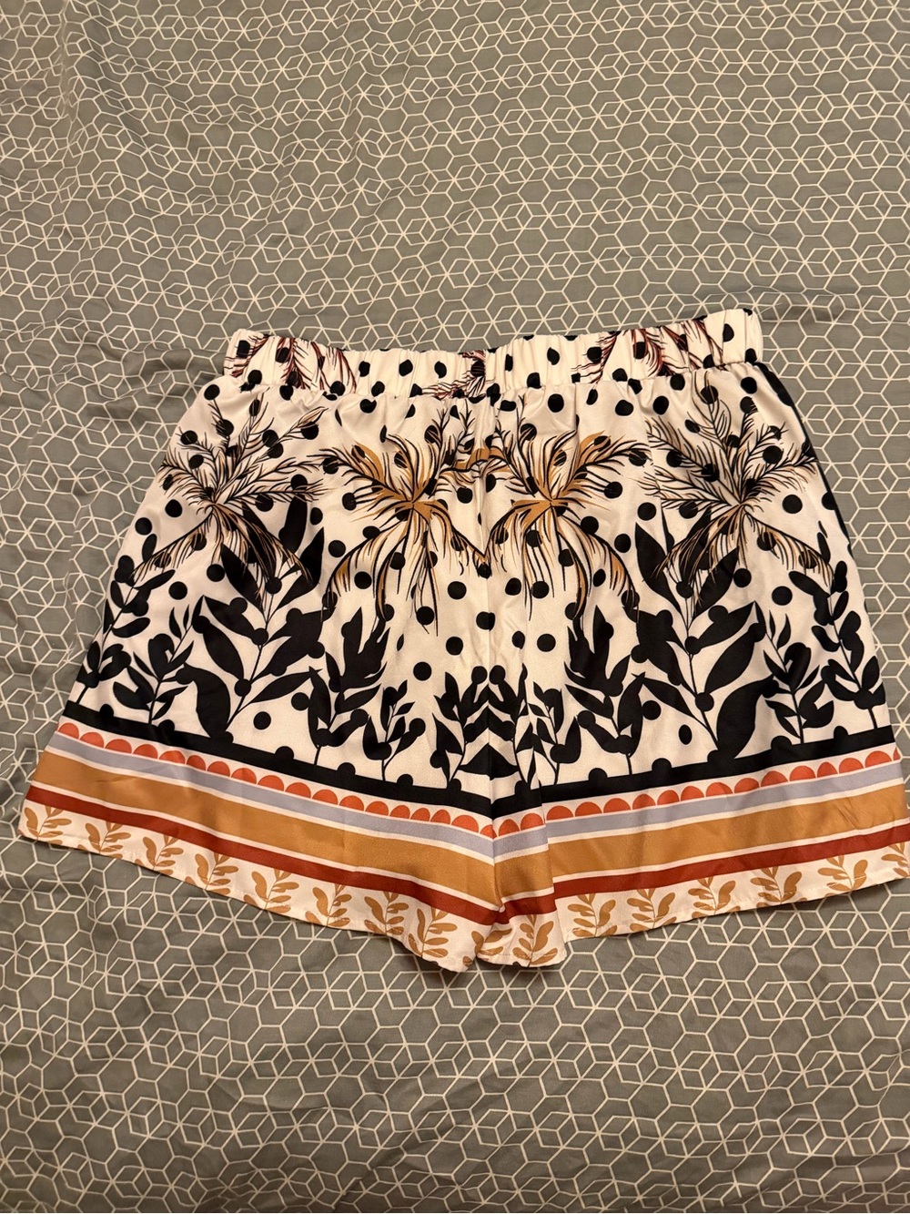 Floral Polka-Trim Elastic Waist Women’s Shorts - White/Black/Gold